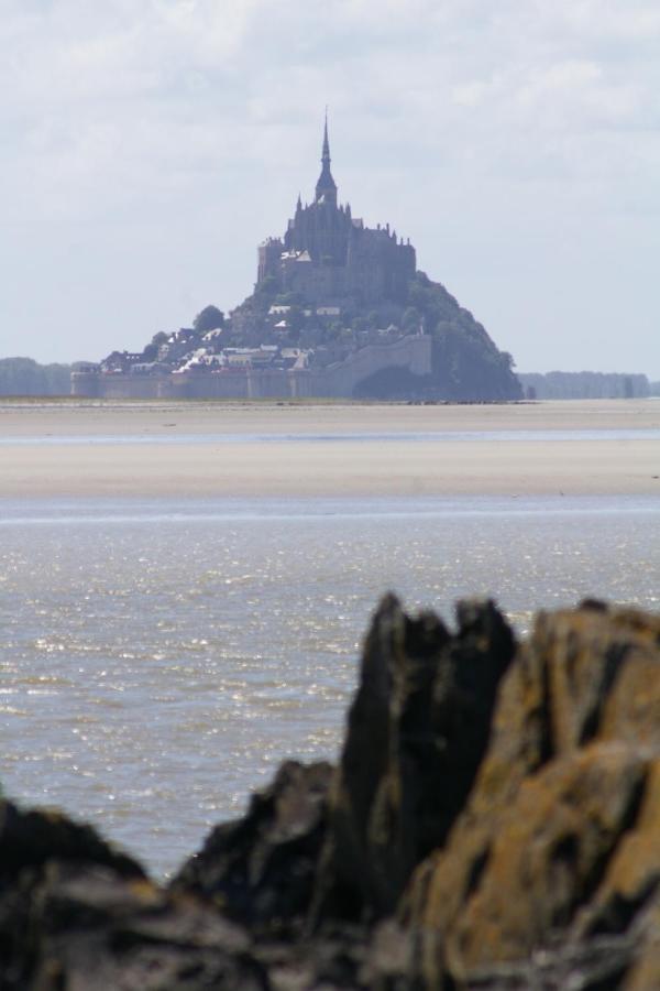 Gite La Bulle En Baie, Proche Mont Saint-Michel, Au Calme, Pour 4 Pers Crollon Kültér fotó